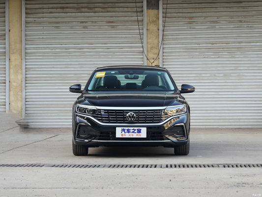 Modello 2023 VW Passat PHEV Long Battery Life Sedan di lusso per le esigenze dei clienti