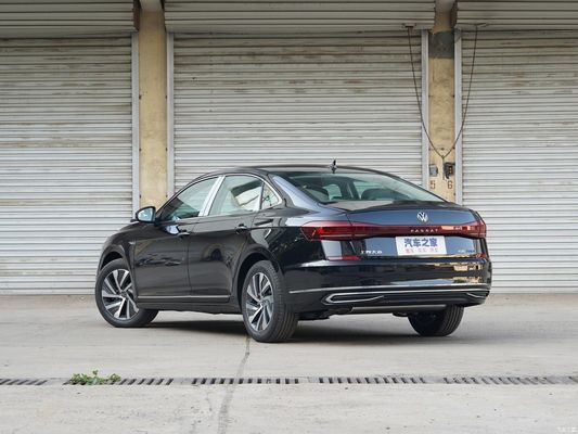Modello 2023 VW Passat PHEV Long Battery Life Sedan di lusso per le esigenze dei clienti
