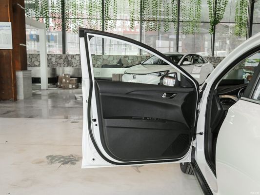 Changan Eado EV460 Limousine elettrica per le vostre esigenze