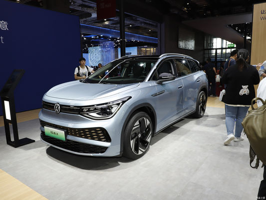 SUV Volkswagen ID. 6 X 2023 Potente versione 4WD L'Ultima Esperienza di SUV elettrico