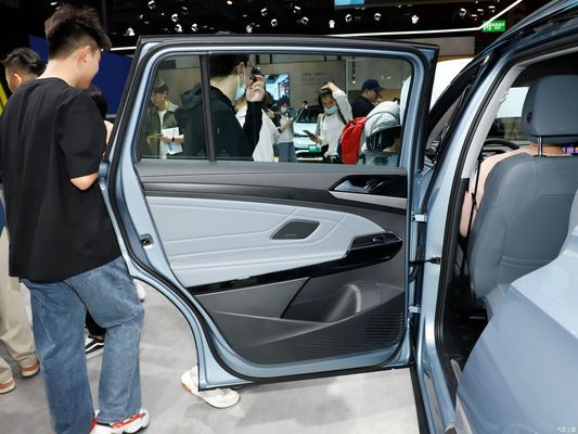 SUV Volkswagen ID. 6 X 2023 Potente versione 4WD L'Ultima Esperienza di SUV elettrico