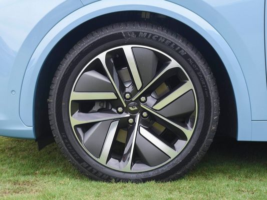 Veicolo energetico nero 2024 Li/Lixiang L7 Ultra con 5 posti e motore elettrico ibrido