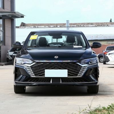 Benzina Aeolus Yixuan Max 2024 Edizione di lusso berlina con caratteristiche e design di lusso