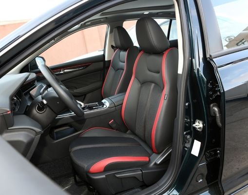 Benzina Aeolus Yixuan Max 2024 Edizione di lusso berlina con caratteristiche e design di lusso