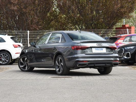Auto a benzina Audi A4l 2023 40tfsi con cambio automatico e 4858*1847*1439 Dimensioni