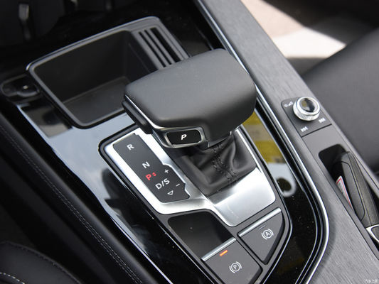 Auto a benzina Audi A4l 2023 40tfsi con cambio automatico e 4858*1847*1439 Dimensioni