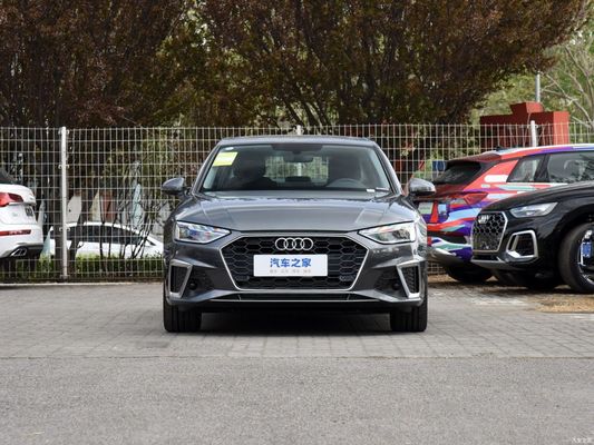 Auto a benzina Audi A4l 2023 40tfsi Moda versione dinamica 5 sedili di lusso e stile