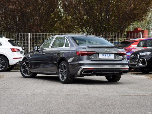 Auto a benzina Audi A4l 2023 40tfsi Moda versione dinamica 5 sedili di lusso e stile