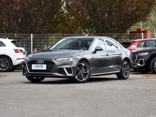 Auto a benzina Audi A4l 2023 40tfsi Moda versione dinamica 5 sedili di lusso e stile