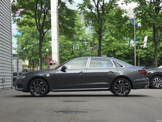 Audi A4l 2023 40tfsi Moda Versione elegante con serbatoio di olio da 56L