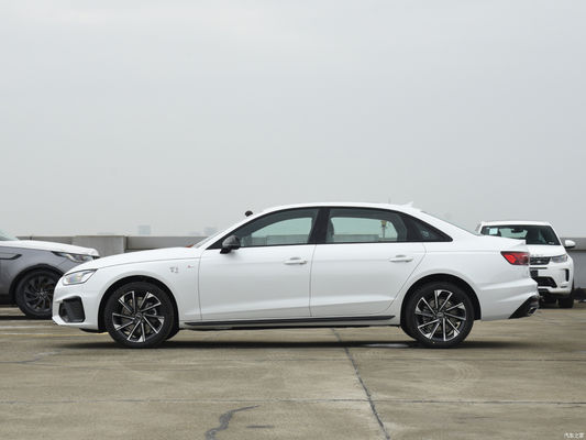 2023 Audi A4l 40tfsi Luxury Dynamic Version Automobile a benzina con 5 posti