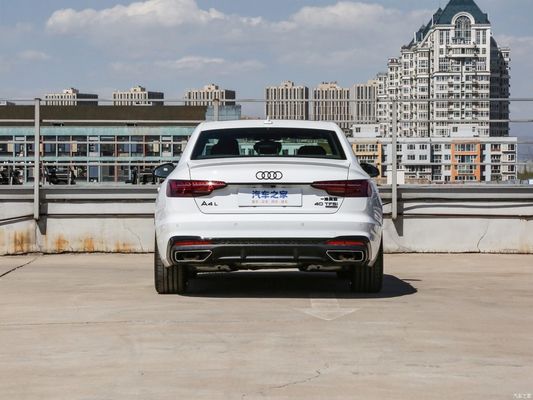 58L Serbatoio di olio Velocità massima 230km/h Audi A4l 2023 40tfsi Quattro Luxury Dynamic Version