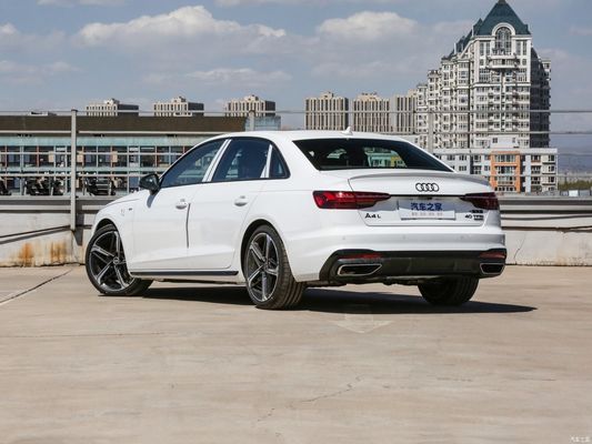 58L Serbatoio di olio Velocità massima 230km/h Audi A4l 2023 40tfsi Quattro Luxury Dynamic Version