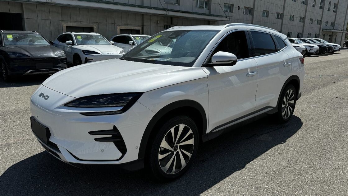 2023 EV Byd E2 Edizione di lusso Auto elettrica pura Usata / Tipo di carrozzeria chiusa Edizione bianca