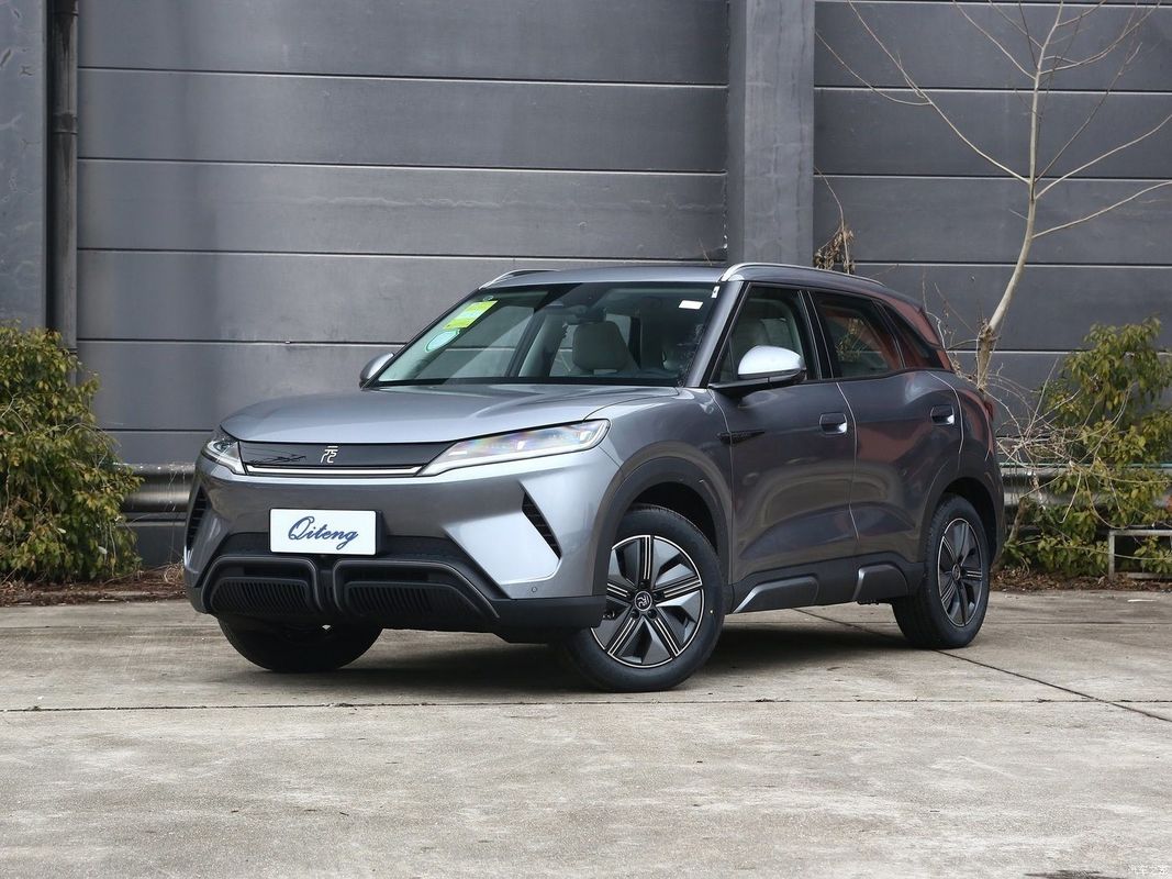 2024 401km Transcendence SUV colore esterno bianco BYD Yuan UP con tecnologia avanzata