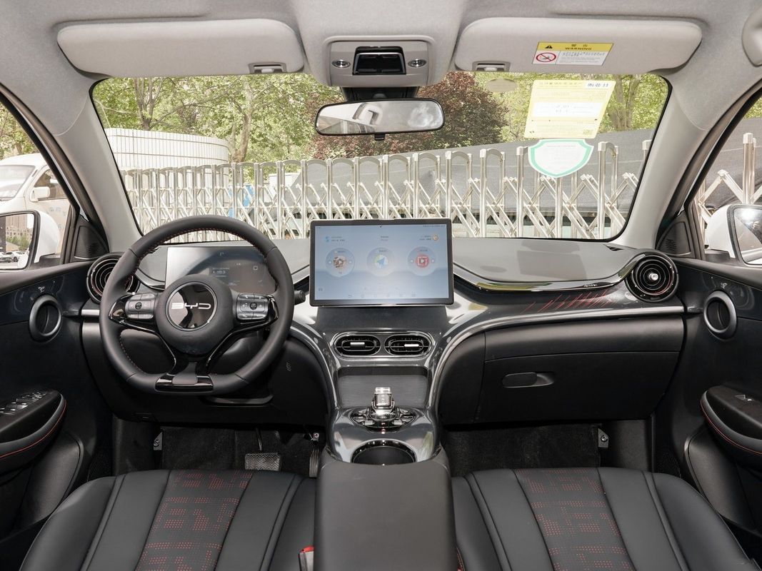 Spedizione rapida 2023 E2 Luxury Car Servizio professionale Corpo stile SUV SUV Sedile 5