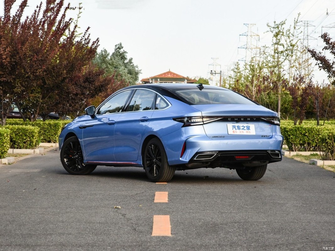 Chery Arrizo 8 DCT Auto a benzina per il tuo business 5 posti 4780*1843*1469 Dimensioni
