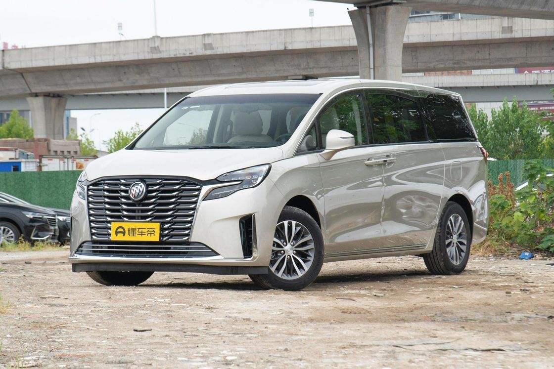 MPV Buick Gl8 2023 Land Business Cabin Comfort Edition con 8 sedili e cambio manuale
