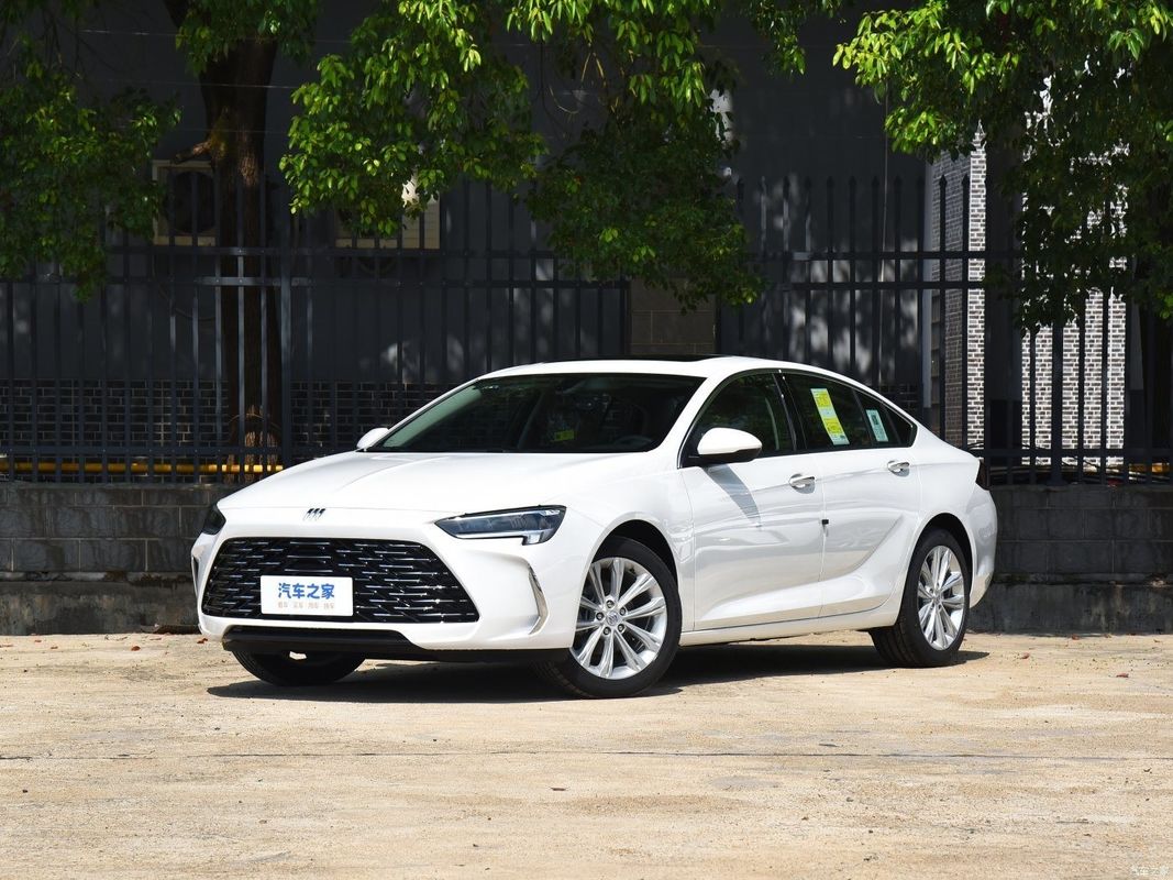 Guida a sinistra Tipo 2024 Buick Regal 2.0t Automotive Regal Turbo 28t Indulgent Edition