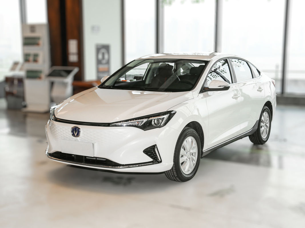 Mcpherson sospensione indipendente e velocità massima di 145 km/h 2022 Changan Eado EV460 EV Car
