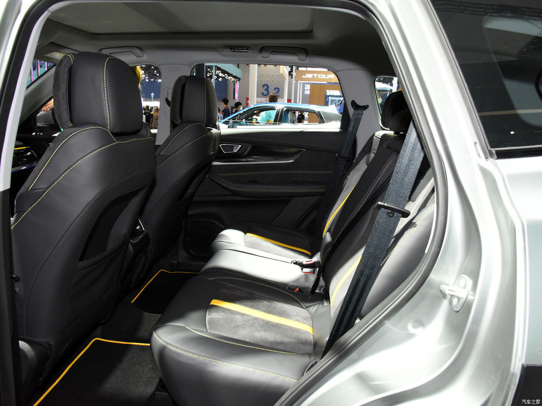 Movimento 2022 Chery Tiggo8 1.5 TCI DCT Volante sinistro Veicolo a benzina a 5 posti