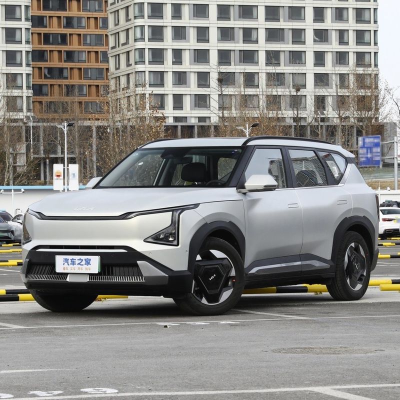 KIA EV5 530 Light Air Land SUV Auto elettrica con sterzo sinistro e batteria da 64,2Kwh