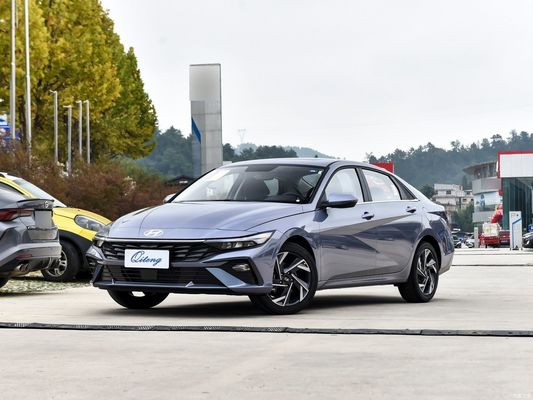 Hyundai Elantra 2023 1.5L CVT Glx Elite Edition Sedile esterno bianco 5 Auto a benzina