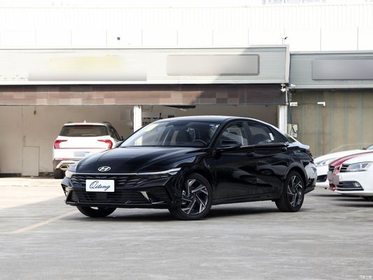 Hyundai Elantra 2023 1.5L CVT Lux Edition Veicolo a benzina e cilindrata 1000-1600CC